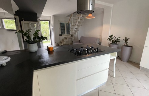 Peschiera del Garda Apartment | Experience Comfort at New Flat Sole e Luna with Ocean Views