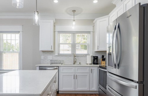 Durham House | Explore Our Newly Renovated Downtown Home - Guest Rated 10/10