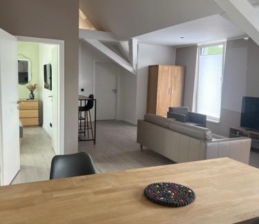 Wunsdorf Apartment | Inviting New Nomads Ferienwohnung with Lake Views
