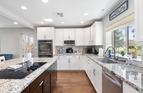 Paradise Valley Village House | Oasis Overlook: Top-Rated Retreat with Pool & Scenic Views