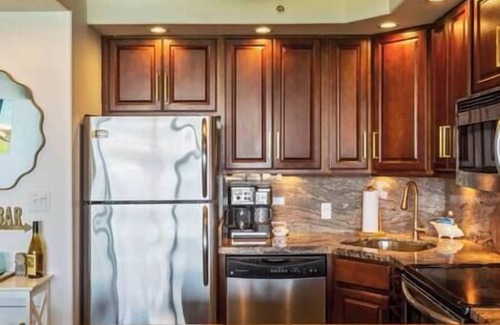 Kahana Apartment | Beachfront Coconut Breeze Studio with Ocean View & Amenities