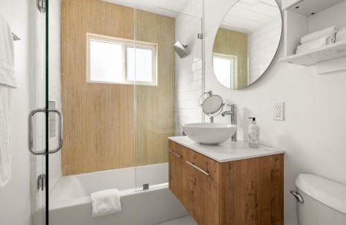 El Porto House | Modern Beach House with Ocean View - Pet & Child Friendly
