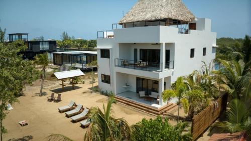 Placencia Villa | Exclusive Oceanfront 5 Bedroom Villa on Private Island