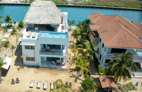 Placencia Villa | Exclusive Oceanfront 5 Bedroom Villa on Private Island