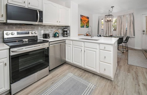 Eagle House | New! On Eagle River| Walk to Downtown| Skiing Less Than 30 Minutes Away