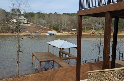 Wedowee House | Newly Listed 6-Bedroom Home with Family-Friendly Amenities