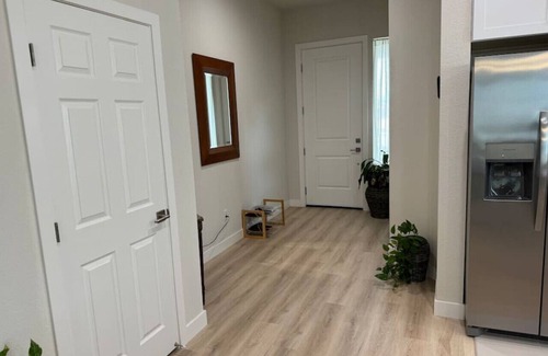 Florin House | Modern South Sacramento Home with Pet-Friendly Amenities