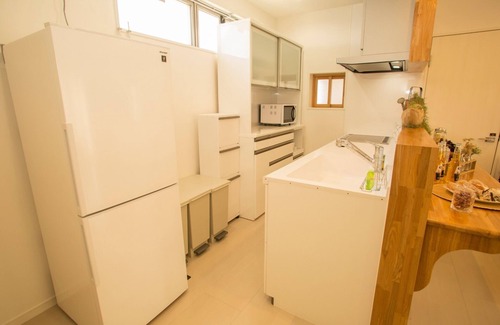 Nakama House | Ideal Retreat in Central Location with Balcony - Okinawa