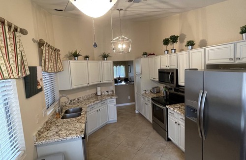 San Tan Valley House | Welcome to Paradise: 3 Heated Pools, Spa & Golf Await!
