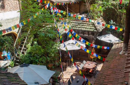 Thamel Apartment | Pet-Friendly New Orleans Apartment with Hot Tub and Dining