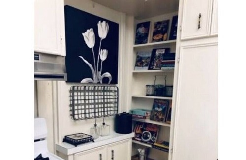 Lake Charles House | New Orleans House: Pet-Friendly Stay with Pool & Spa