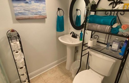 Gentilly Terrace Apartment | Discover New Orleans Neighbor: Family-Friendly & Pet Welcoming