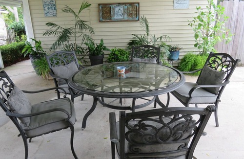 Arabi Apartment | Inviting New Orleans Patio Apartment Near the French Quarter