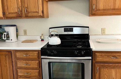 Westerly House | Beachside Retreat with Outdoor Shower & Pass to Dunes Beach