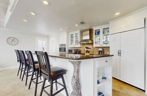 Key Allegro House | Dog-Friendly Canal-Front Home with Pool and Kayaks