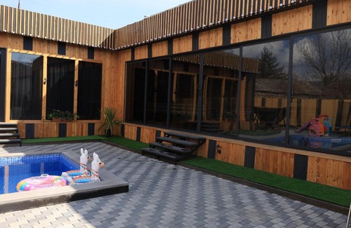 Oshakan House | New Parpi Guest House