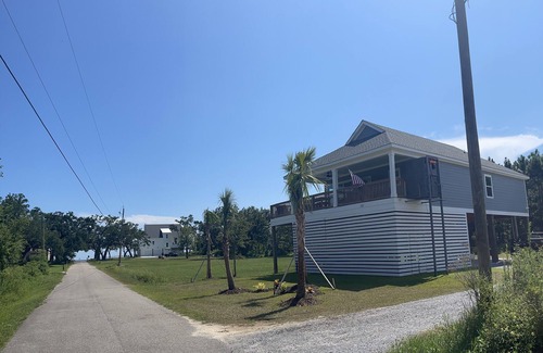 Henderson Point House | Ocean View Retreat in Pass Christian - Guest Rated 10/10