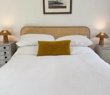 Chester Apartment | New! Peaceful South facing Garden Westminster Park