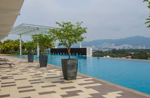 Bayan Lepas Apartment | Seaside Retreat: Penang 2R2B Vacation Home with Pool