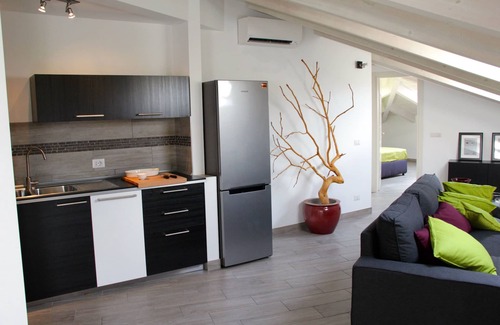 Bordighera Apartment | Penthouse Retreat with Ocean View - Guest Rated 9.8/10