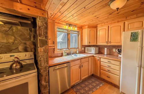 McHenry House | New: Pet Friendly Home with Walkable Lake Access/Dock