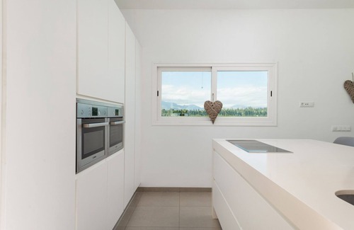 Sencelles Cottage | Exclusive Ocean View Retreat with Private Pool & Spa