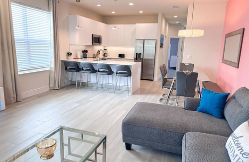 Sunrise Lakes House | New Pool Home close to Disney