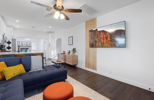 Garfield House | Experience the Ultimate Retreat with Pool & Spa Access