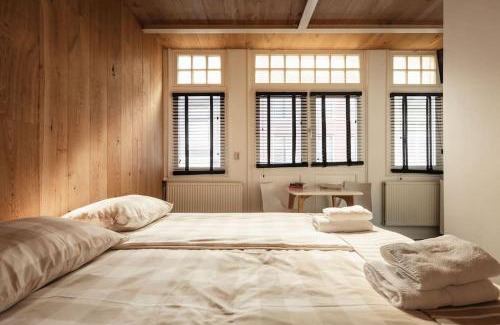 De Weteringschans Apartment | Private Authentic Apartment in City Centre, Family-Friendly!