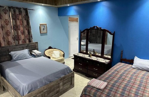 Boston Bay Apartment | Cozy Private Studio with Air Conditioning - Pet Friendly Stay