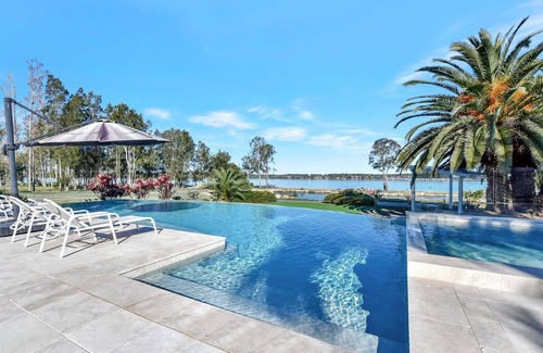 Dora Creek House | new property Lake Palm Luxury Resort Estate