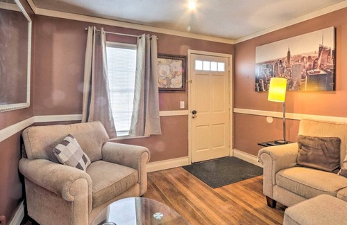 East Hartford House | New!Quaint & Convenient Hideaway: Great Location
