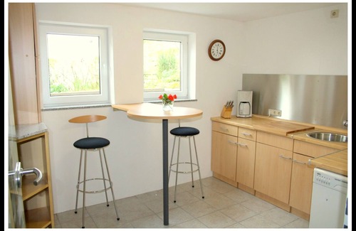 Furfurt Apartment | Quiet 100m² Apartment with Terrace & Garden for Families