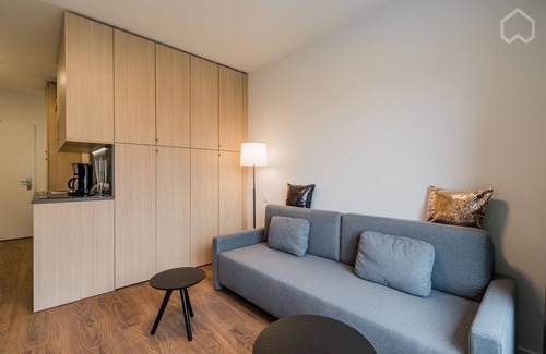 Mitte Apartment | Tranquil Luxury Micro-Apartment Steps from Hauptbahnhof
