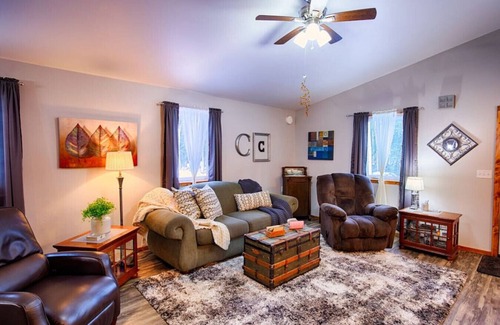 North Pole House | NEW! REJoyce Cottage
