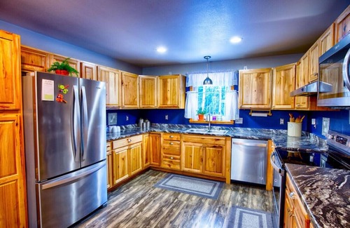 North Pole House | NEW! REJoyce Cottage