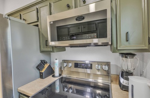 West Arlington House | NEW! Relaxing Family Retreat in West Arlington