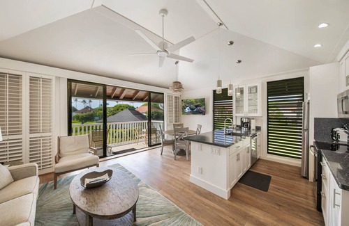 Poipu Condo | Oceanview Corner Unit: Guest Rated 10/10 with Pool & Spa