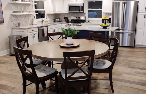 Newaygo House | Renovated Cottage on Bills Lake with Ocean Views & Spa