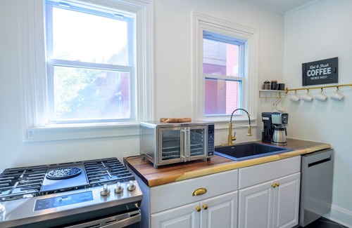 Covington House | Historic Renovation: 5 Minutes to Cincinnati Attractions
