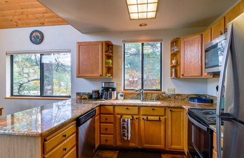 Pagosa Highlands Cabin | Inviting Retreat Near Lake Hatcher with Pet-Friendly Amenities