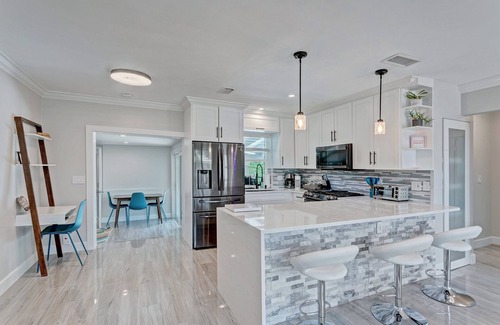 Southside House | Resort-Style Oasis with Private Pool & Ocean View in WPB