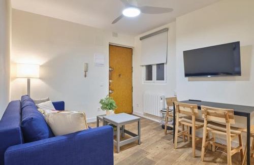 Adelfas Apartment | Stylish Retiro Retreat: Just 10 Min to Sol, Pet Friendly