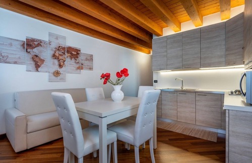 Palmanova Apartment | Comfortable Stay at NEW RIDE APT - Starry Palmanova