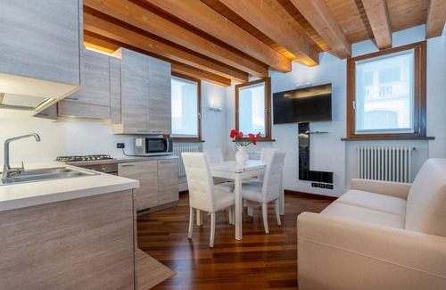 Palmanova Apartment | Comfortable Stay at NEW RIDE APT - Starry Palmanova
