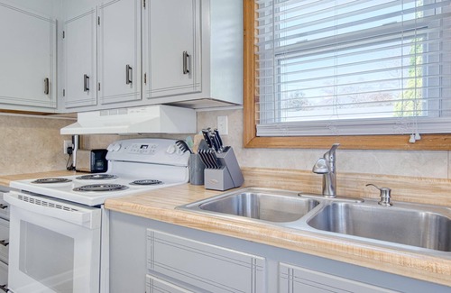 Belspring Cabin | Perfect Retreat: House on the New River, 3BR near VT