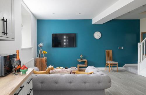 Penygroes House | Cozy Dog-Friendly Hideaway with Snowdon Views