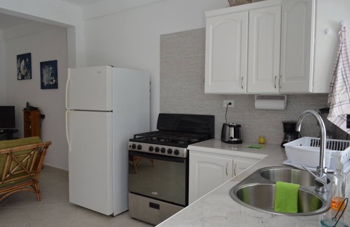Silver Sands Apartment | Oceanfront Royal Palms Apartment with Pool & Spa Access