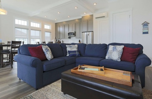 Seabrook House | Relaxing Oceanfront Retreat at Seabrook's Loft E Goals