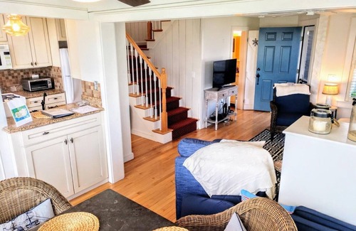 Mashpee Cottage | New Seabury Cottage: Ocean Views & Steps to Private Beach